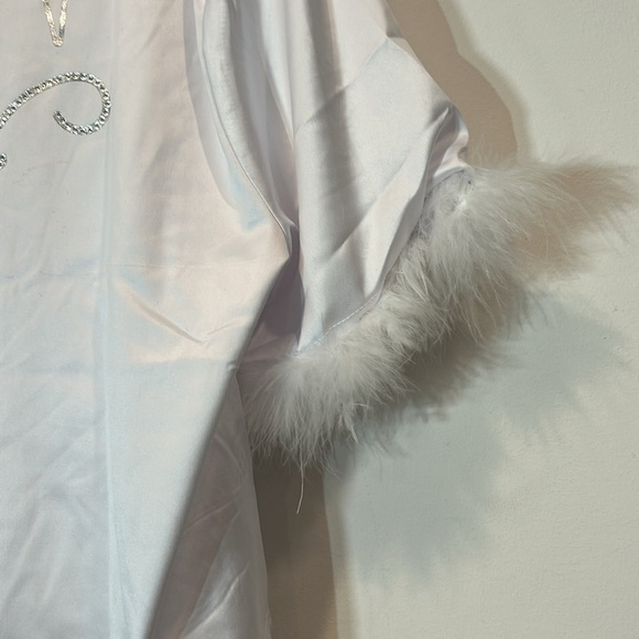 clueless ugh As if white cropped button front sleep top with faux fur sleeve M/L - Picture 3 of 9